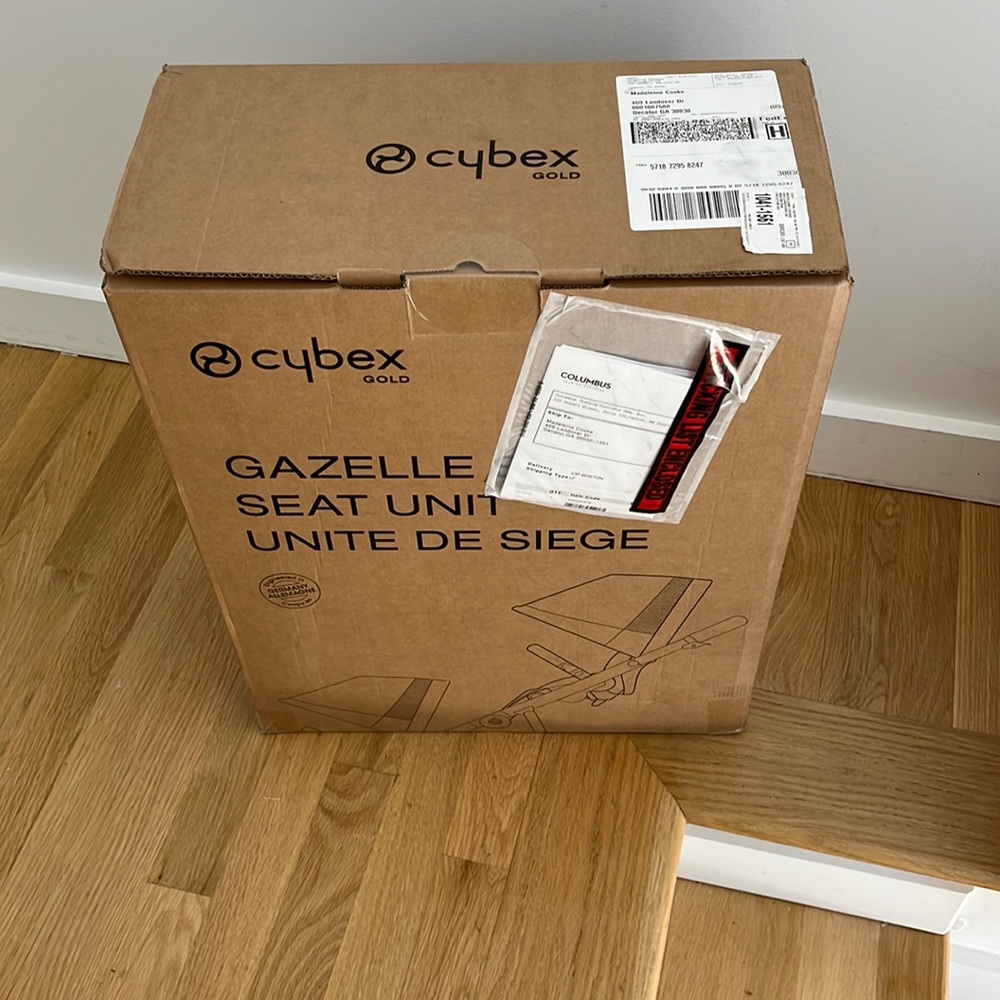 Brand new in box never opened gazelle s cybex gold seat unit in seashell